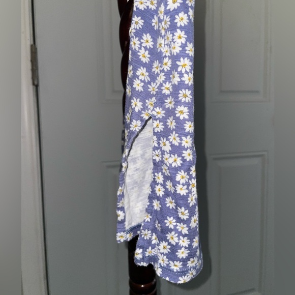 J. Jill Blue Pima Cotton Scoop Neck Tee with White Florals Short Sleeve - Picture 4 of 6